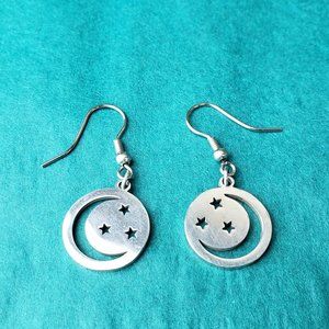 2/10$ NWOT stainless crescent moon and stars earrings